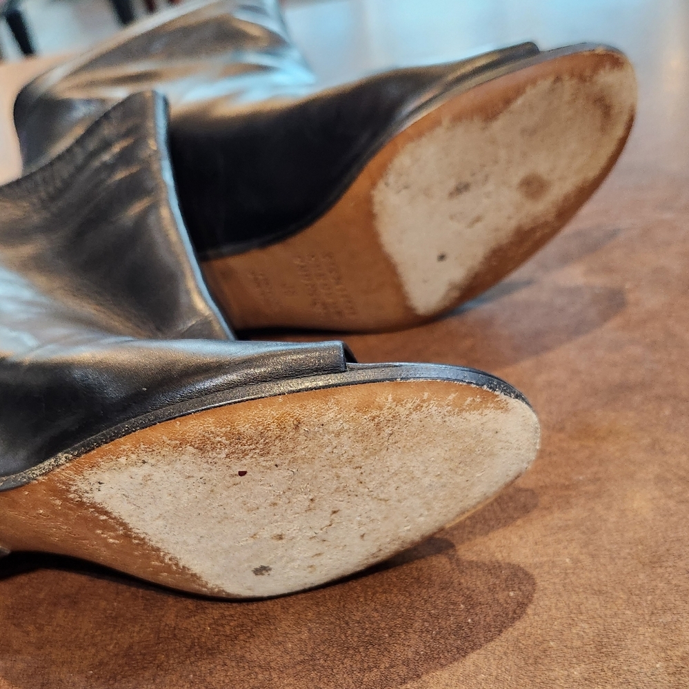 Vero Cuoio Peep Toe Ankle Bootie - Picture 7 of 10